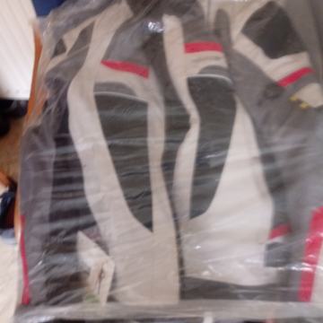 Moto jakna nova XL malo manjši xl primerno tudi za l