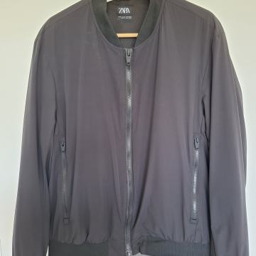 Zara moška bomber jakna črna XL (realno L) kot nova