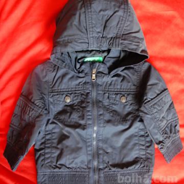 Benetton temno modra jakna za fantka 74