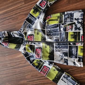 PREHODNA JAKNA GUESS ŠT.16 oz.S