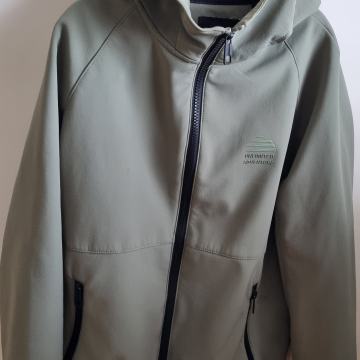 Zara softshell jakna 11-12 let