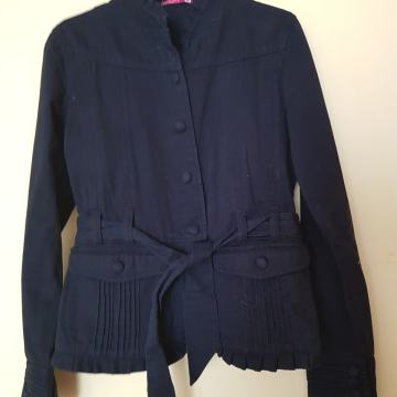 NOVA ČRNA PREHODNA BOMBAŽNA JAKNA M