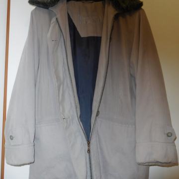 Daljša jesensko/zimska jakna 38/40