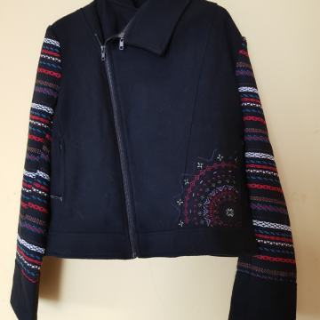 DESIGUAL NOVA ČRNA PREHODNA JAKNA L