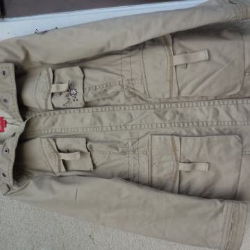 ESPIRIT BEŽ PREHODNA JAKNA Z VEZENINO S/M