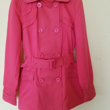 VERO MODA RDEČA PREHDNA  JAKNA M