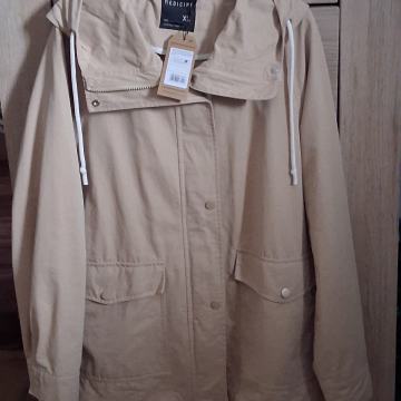 Nova zenska parka vel.XL