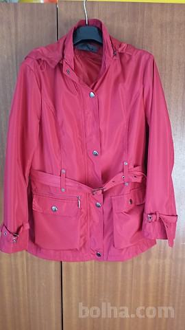 žensko rdečo prehodno jakno št. 40/42