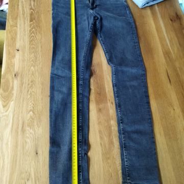 Jeans Zara/fantovske/ ca 176-180 cm/ 36