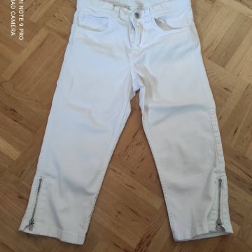 bele kapri jeans štev. 146