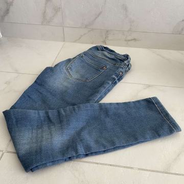 Dekliške kavbojke št. 152