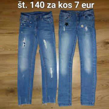 Dekliške kavbojke v št.134, 140 in 146