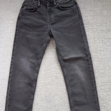 Fantovske jeans hlače, velikost 140