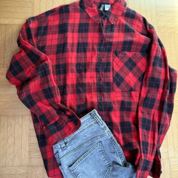 Hlače C&A + srajca H&M velikost 170 oz xxs