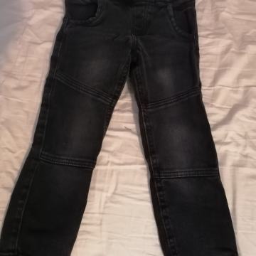 Hlače jeans črne, elastične št.104