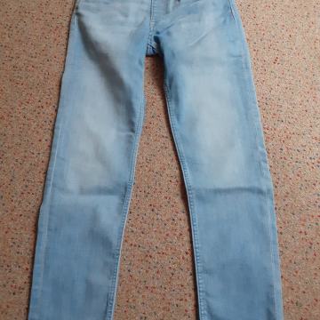 jeans hlače 5-6 let