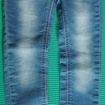Jeans hlače za deklico št. 122