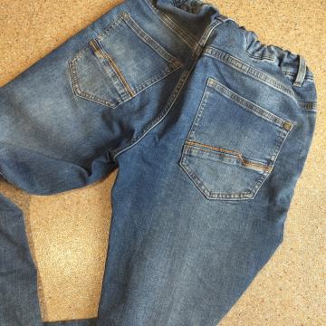 Jeans hlače S.oliver št. 170