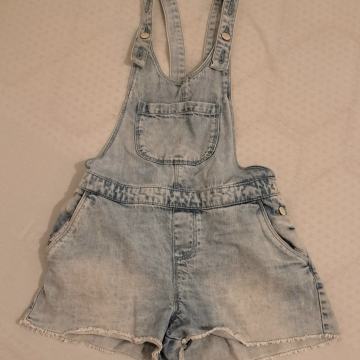 Jeans kr. hlače na naramnice Zara, vel. 9-10 let (140 cm)