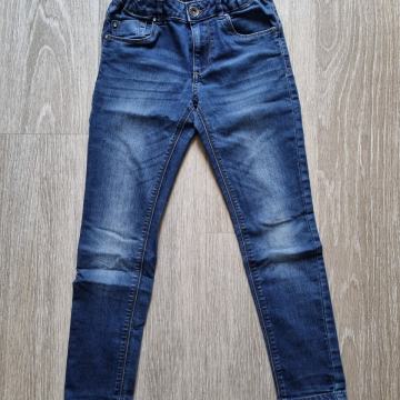 Kavbojke, jeans hlače št. 140