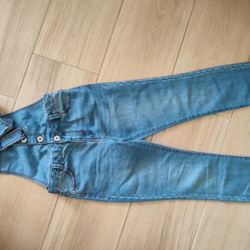 Okaidi kavbojke/jeans hlace na naramnice  st.128