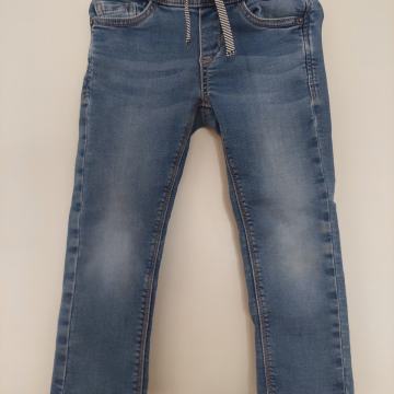 Otroške fantovske kavbojke S. Oliver, št. 104/3-4 leta