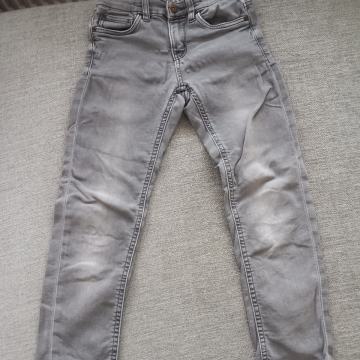 Fantovske jeans hlače, velikost 134