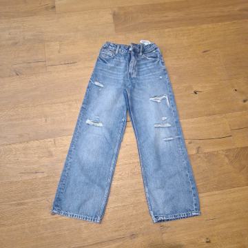 Otroške hlače Zara.