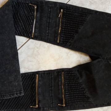 Crne jeans prestepane hlace st. 26