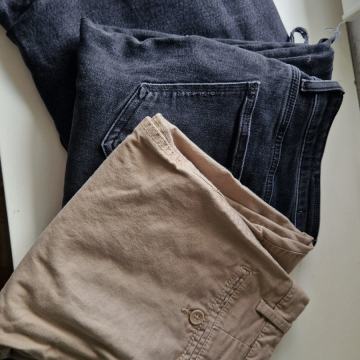 Fantovske hlače Zara in Pull&Bear velikost S