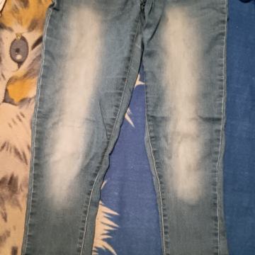 Hlače jeans 38