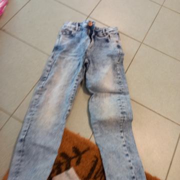 Jeans hlače za fante od 8-9 let