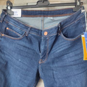 Nove jeans hlače