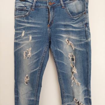Jeans kavbojke 38