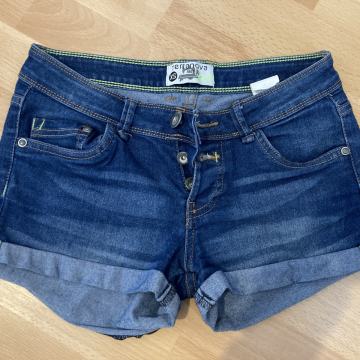 Kratke jeans hlače, št. 34
