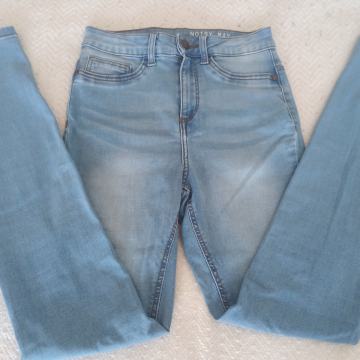 Noisy May kavbojke, št.26