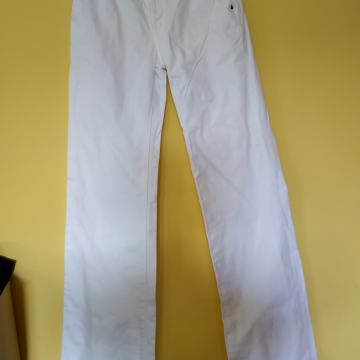 ZARA NOVE BELE JEANS HLAČE 36