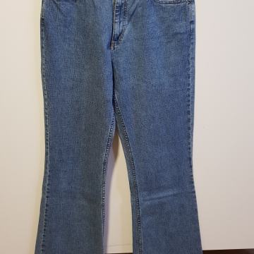 ŽENSKE HLAČE  MODEL 025