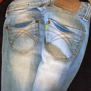 Ženske Jeans hlače 27/32