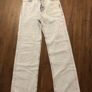 Zenske kavbojke Mango st. 38