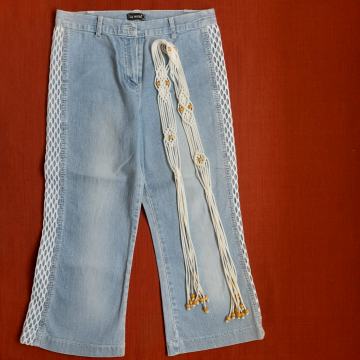 Ženske tri četrt jeans hlače - št. 40