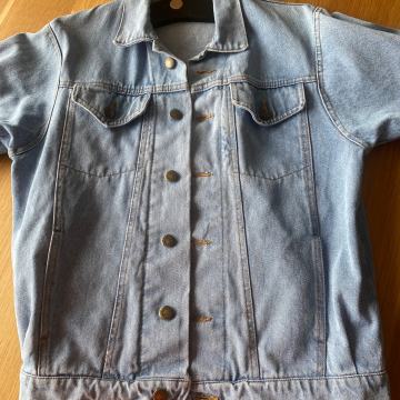 Jeans jakna, kot nova, velikost M oz L