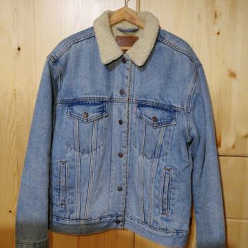 jeans jakna levis
