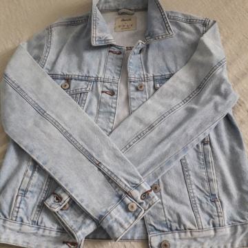 Prodam jakno jeans vel. 40 za 10 EUR
