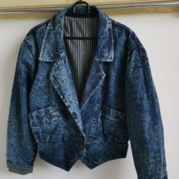 UGODNO zaradi selitve! Jeans jakna naprodaj