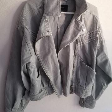 ŽENSKA JEANS JAKNA SVETLO MODRE BARVE