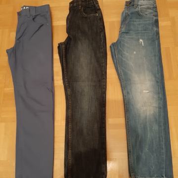 Hlače jeans vel.140 komplet 16eur.