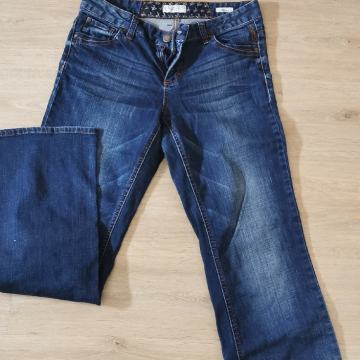 Jeans, kavbojke, hlače 38 št