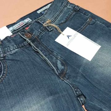 Jeans hlače 44