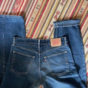 Več kavbojk Levi's, diesel, acne sudios 32-33-34 levis